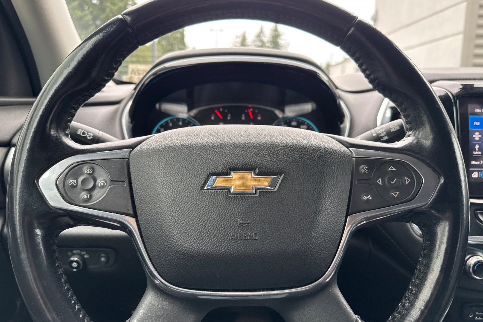 Used 2020 Chevrolet Traverse LT w/ LT Premium Package AWD/4WD image 24