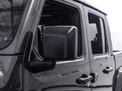 Used 2023 Jeep Gladiator Willys image 44