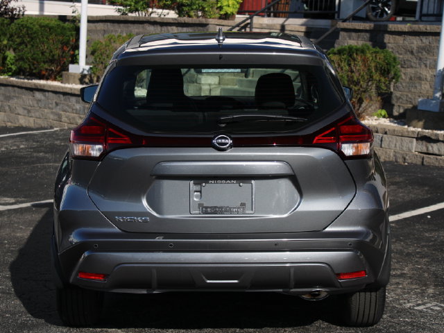Used 2025 Nissan Kicks Play S FWD image 8