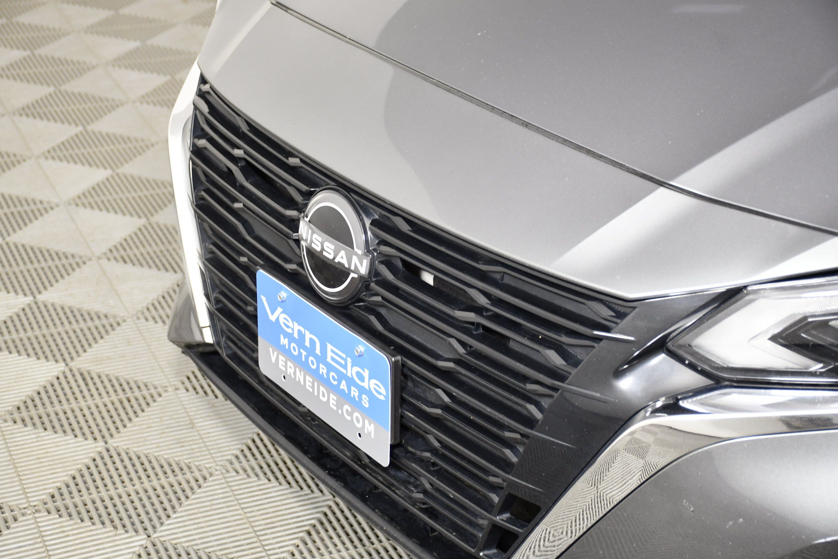 Used 2024 Nissan Altima 2.5 SV FWD image 11