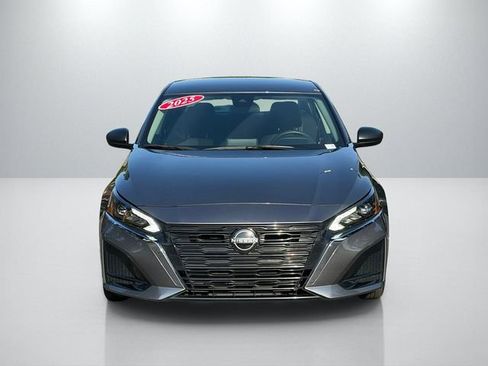 Used 2025 Nissan Altima 2.5 SV FWD image 4