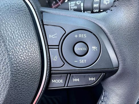 Used 2023 Toyota RAV4 XLE Premium FWD image 22