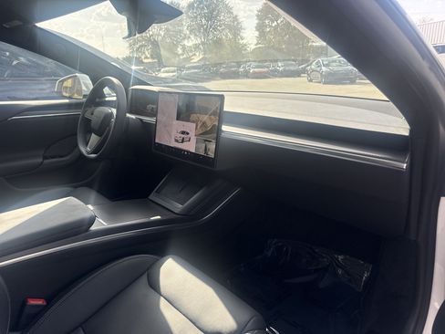 Used 2024 Tesla Model S Plaid AWD/4WD image 10