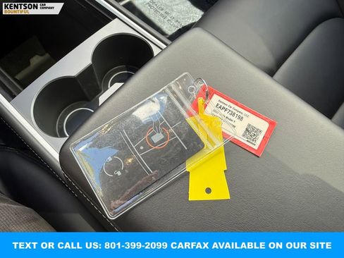 Used 2023 Tesla Model Y Performance image 33