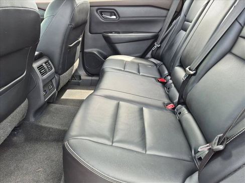 Used 2022 Nissan Rogue SL FWD image 16