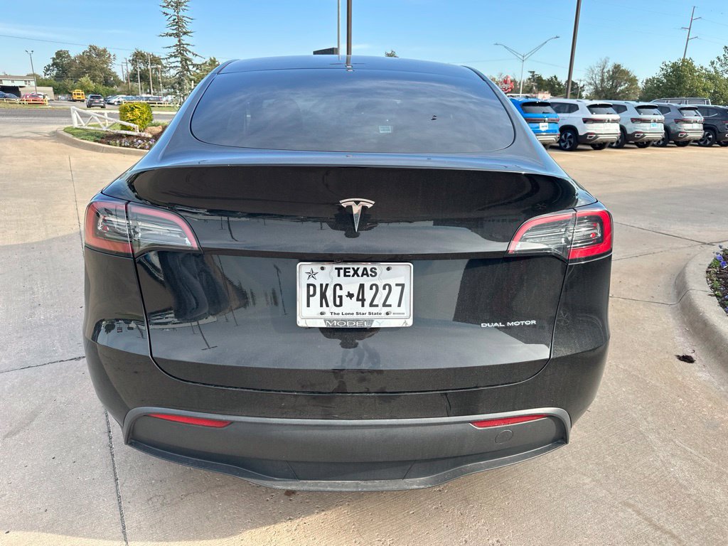 Used 2023 Tesla Model Y Long Range AWD/4WD image 9