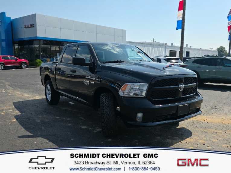 Used 2016 RAM 1500 Express w/ Popular Equipment Group AWD/4WD image 3