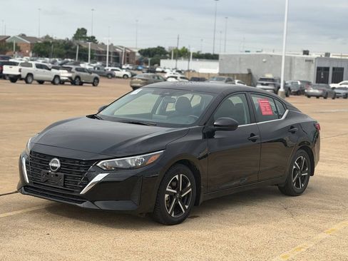 Certified 2025 Nissan Sentra SV FWD image 4