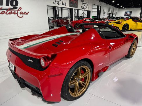 Used 2015 Ferrari 458 Speciale A image 7