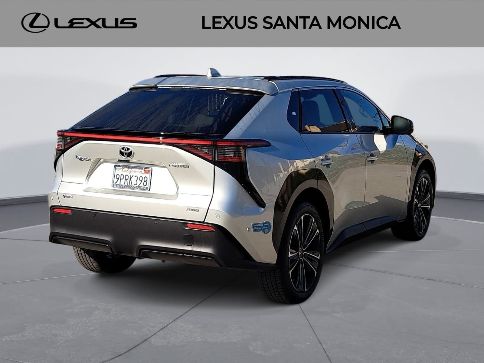 Used 2024 Toyota bZ4X AWD image 5