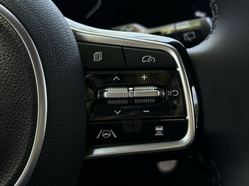 New 2026 Kia Carnival SX FWD image 30