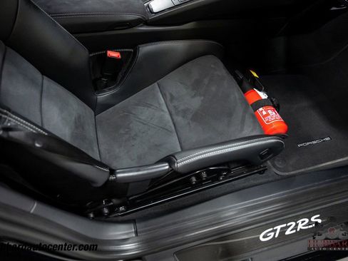 Used 2019 Porsche 911 GT2 RS image 30
