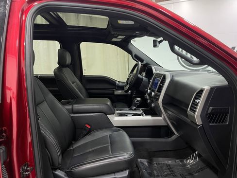 Used 2019 Ford F150 Lariat w/ Equipment Group 502A Luxury AWD/4WD image 33