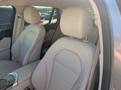 Used 2021 Mercedes-Benz GLC 300 image 9