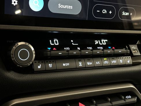 New 2026 Toyota Tundra Limited AWD/4WD image 22