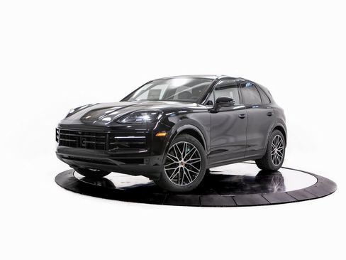 New 2026 Porsche Cayenne image 1