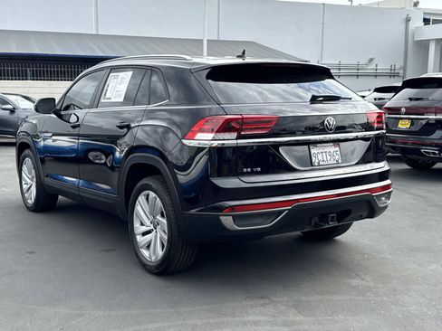 Certified 2022 Volkswagen Atlas Cross Sport SE FWD image 3