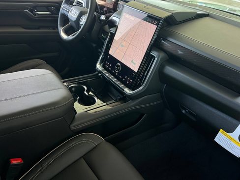 New 2026 GMC Yukon Elevation AWD/4WD image 15