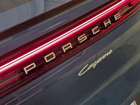 New 2026 Porsche Cayenne Coupe image 16