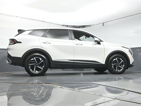Used 2025 Kia Sportage LX FWD image 38