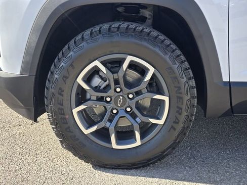 New 2026 Chevrolet Equinox ACTIV image 9