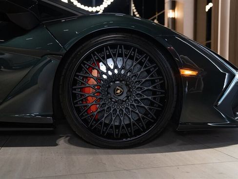 Used 2024 Lamborghini Revuelto AWD/4WD image 26