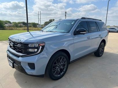 New 2027 Ford Expedition Platinum w/ Stealth Appearance Package