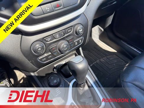 Certified 2016 Jeep Cherokee Overland image 15