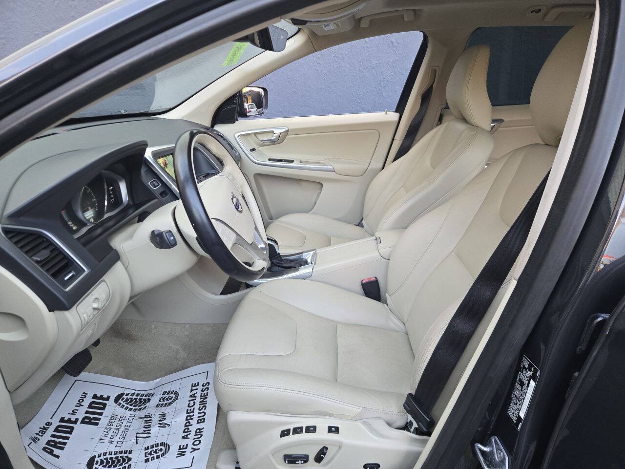 Used 2015 Volvo XC60 T5 Premier w/ Proximity Package FWD image 7