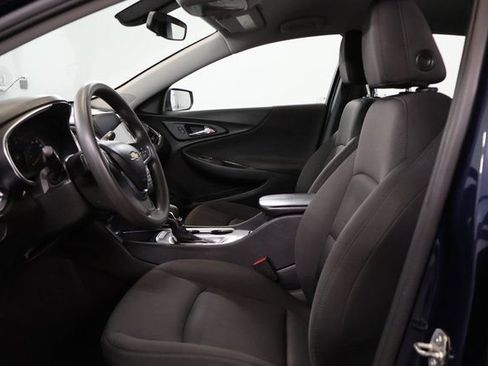 Used 2021 Chevrolet Malibu LT FWD image 12