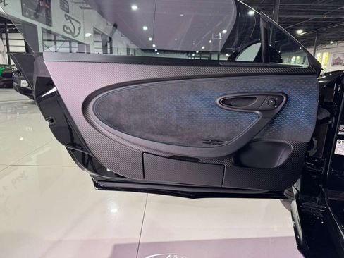 Used 2022 Bugatti Chiron Pur Sport image 29