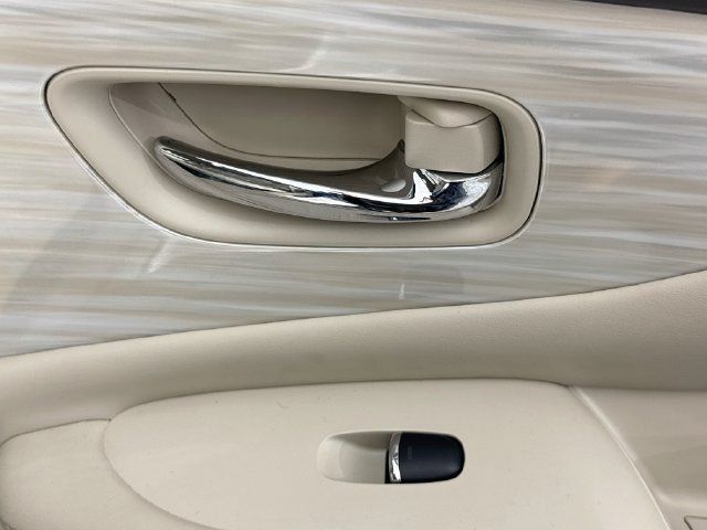 Used 2017 Nissan Murano SL w/ SL Technology Package FWD image 28