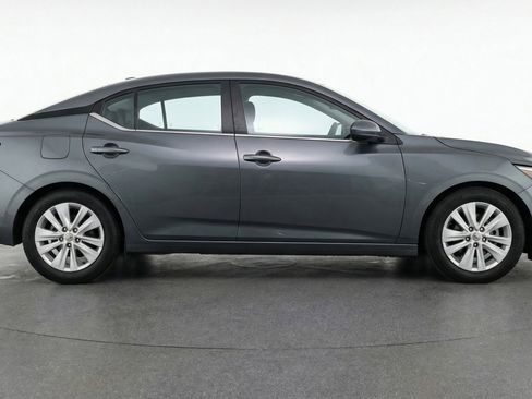 Used 2025 Nissan Sentra S image 11