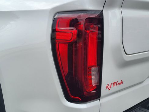 Used 2021 GMC Sierra 1500 SLT RWD image 10