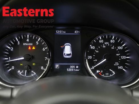 Used 2020 Nissan Rogue SL w/ Premium Package image 17