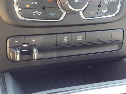 Used 2023 RAM 1500 Classic SLT w/ Trailer & Traction Group AWD/4WD image 14