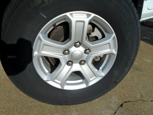 Used 2020 Jeep Wrangler Unlimited Sport S image 17