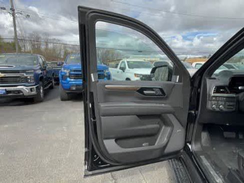New 2026 Chevrolet Suburban High Country AWD/4WD image 22