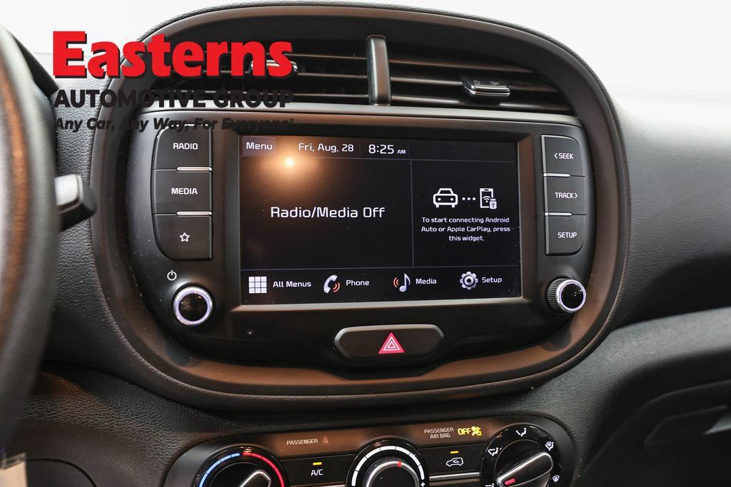 Used 2024 Kia Soul LX w/ Option Group 015 FWD image 19