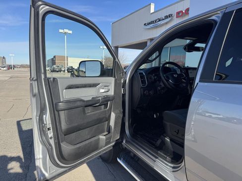 Used 2022 RAM 2500 Big Horn w/ Level A Equipment Group image 11