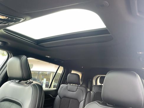 New 2025 Jeep Grand Cherokee L Altitude image 16