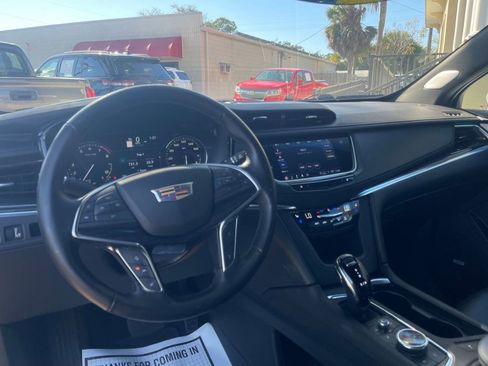 Used 2023 Cadillac XT5 Premium Luxury image 13