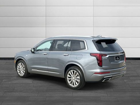 Certified 2022 Cadillac XT6 Premium Luxury w/ Technology Package image 3