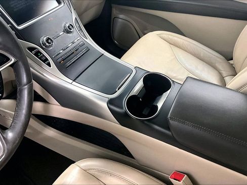 Used 2020 Lincoln Nautilus FWD w/ Equipment Group 101A image 13