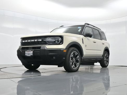 Used 2025 Ford Bronco Sport Outer Banks w/ Outer Banks Tech Package+ image 46