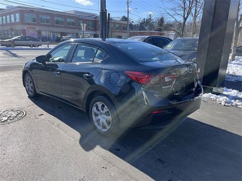 Used 2015 MAZDA MAZDA3 i Sport image 6