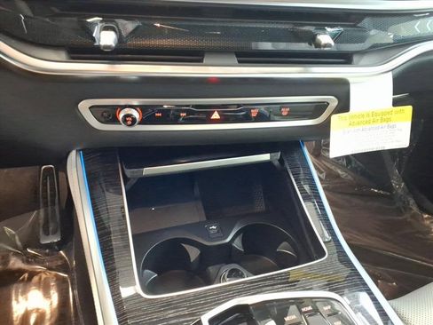 New 2026 BMW X5 xDrive50e image 11