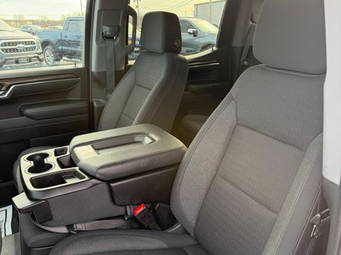 Used 2024 Chevrolet Silverado 1500 RST AWD/4WD image 13