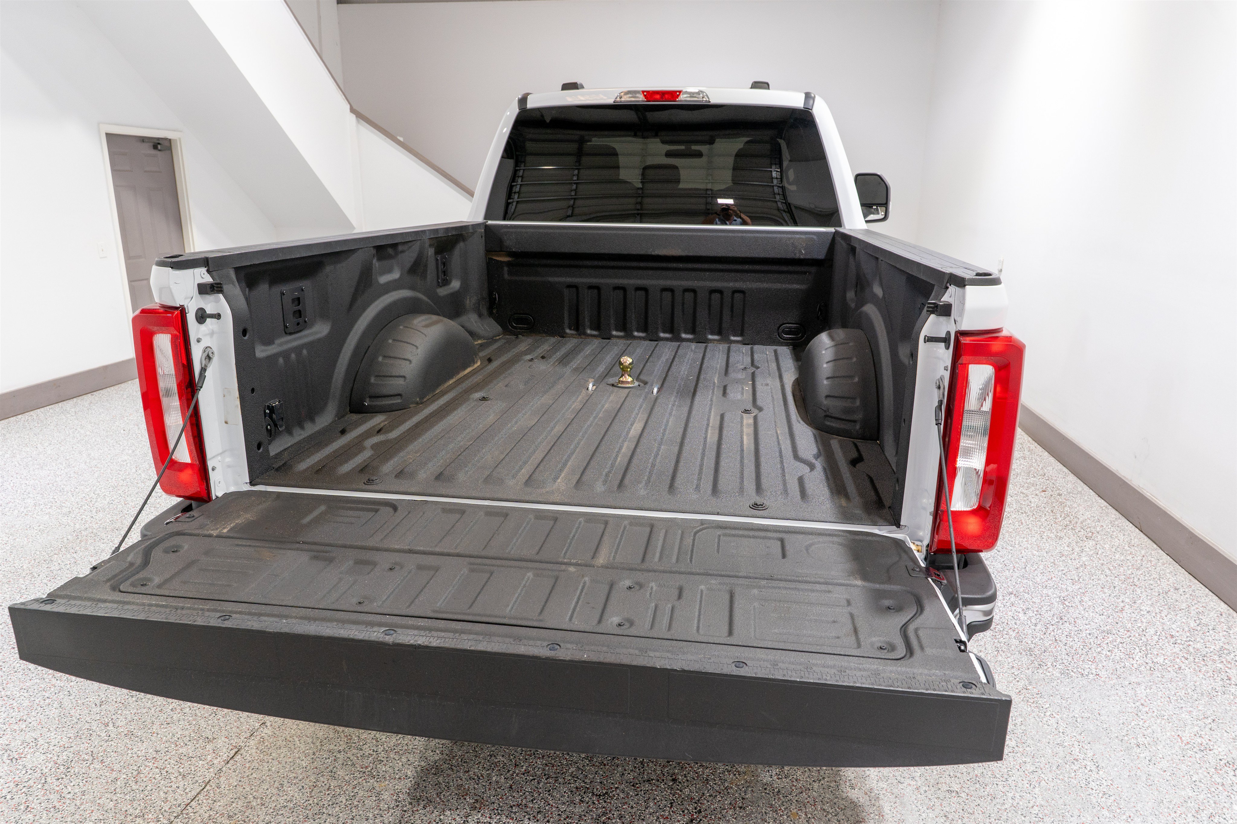 Used 2024 Ford F250 XLT w/ Snow Plow Prep Package AWD/4WD image 11