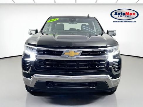 Used 2024 Chevrolet Silverado 1500 LT AWD/4WD image 2